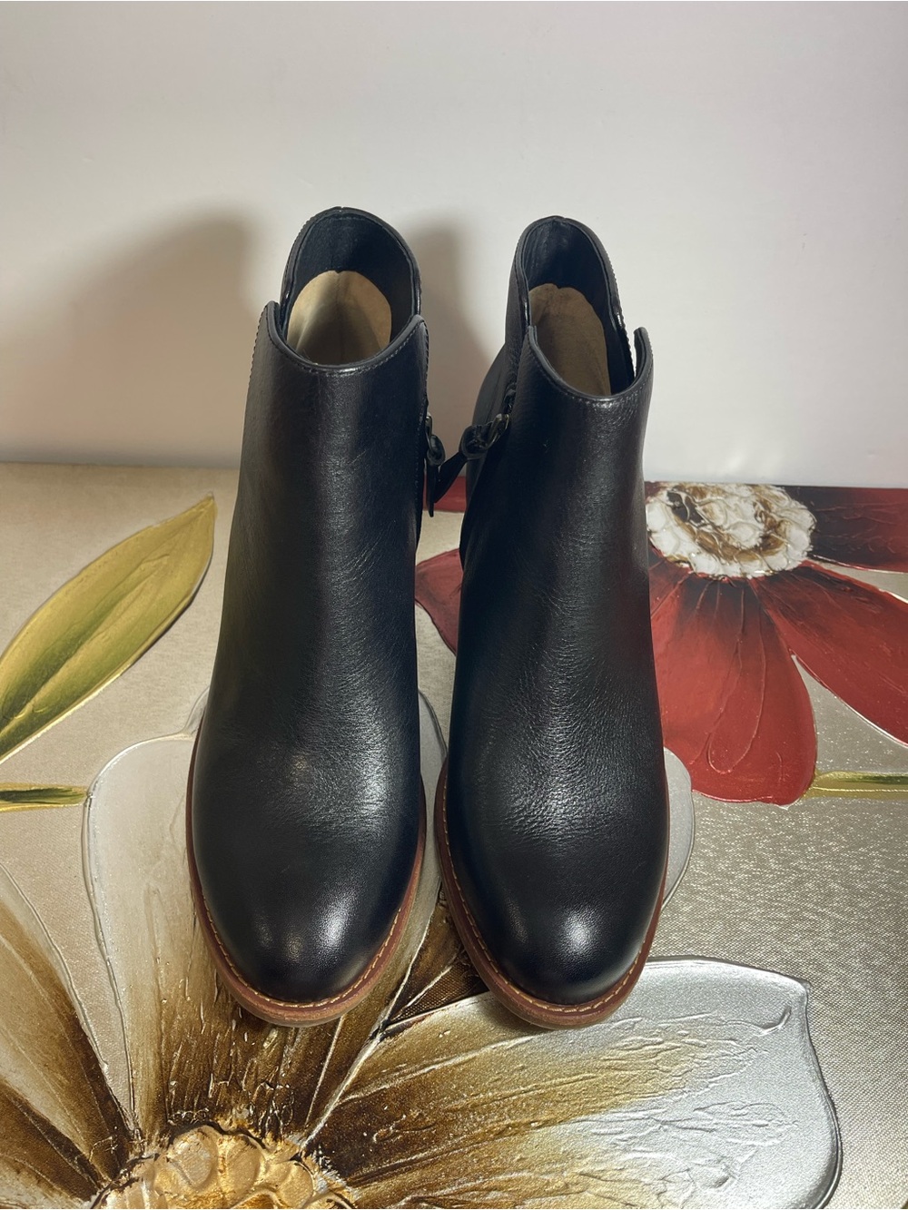 Sofft Black Leather Ankle Booties with Side Zip